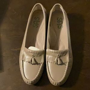 SAS Comfort Shoe Women’s 7.5 N mocha Softie Loafers Brand New in box